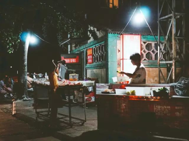 淄博那个承载我整个青春的地方，我好想穿上山铝一小的校服，再走一遍！