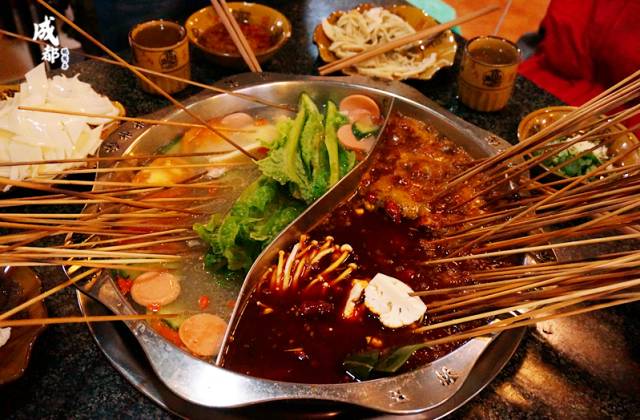 西安吃肉夹馍哪里最便宜,西安肉夹馍成都