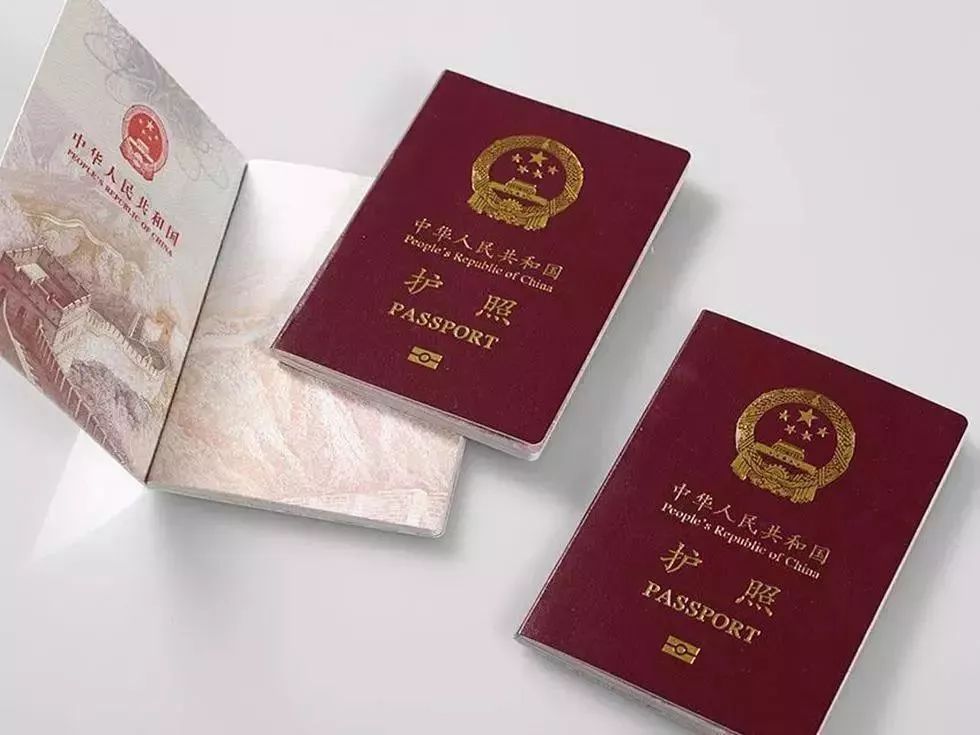 「大安全课堂」懵了！旅游时在护照上做一个小动作，姑娘差点回不了国