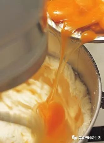 软绵绵的蛋糕香喷喷的蛋糕,酥软纯蛋糕