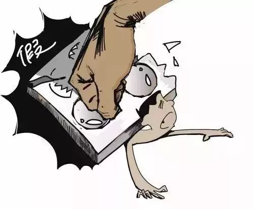 潮湿的天气用小太阳有用么,天气冷泡澡好不好