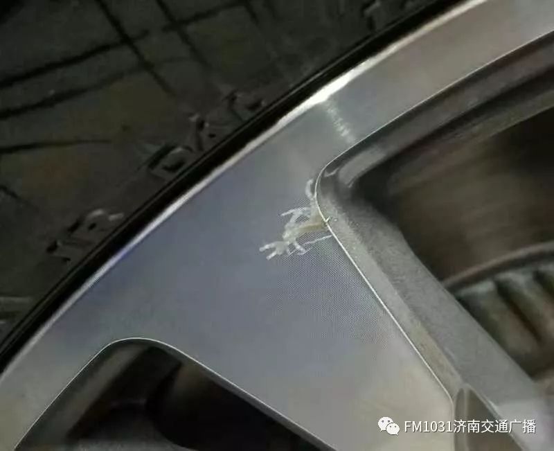 奔驰轮毂磨损修复去哪里修,奔驰轮毂刮伤有必要修吗