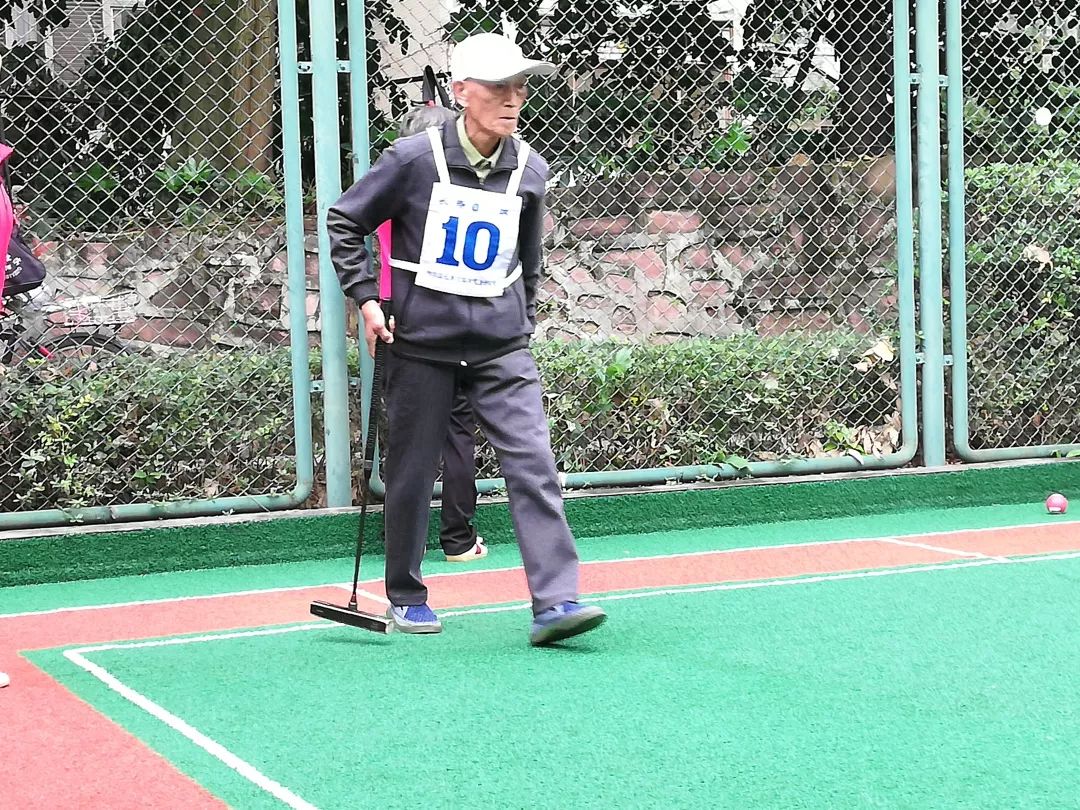 没看错，这场比赛选手平均年龄超70！