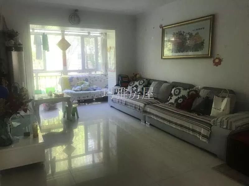 石河子三室二厅50万精装修急卖,石河子二手房大户型推荐