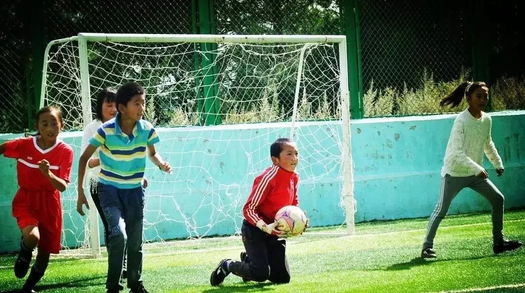 中国巴塞罗那足球学院,足球巴萨云南