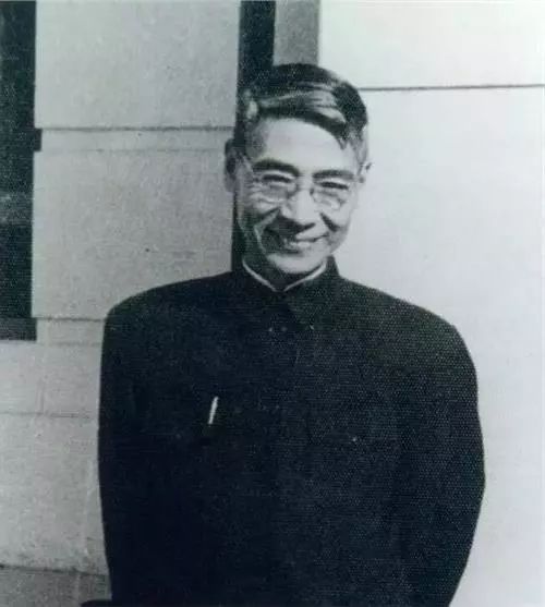 50年前的今天，他用自己的生命护住一份绝密文件！22天后，中国靠它震惊了世界！