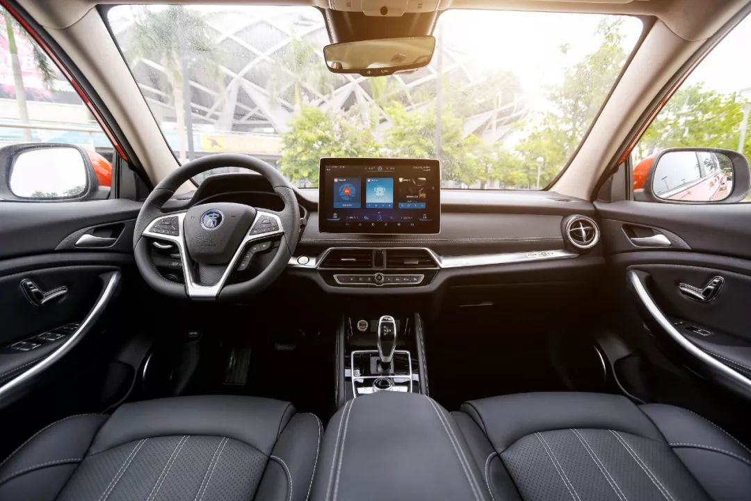 下雨天哈弗h6汽车玻璃起雾怎么办,冬天汽车前挡风玻璃内起雾怎么解决