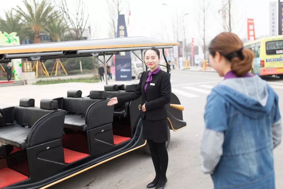 小区保安不让外卖员进,保安不让120进小区