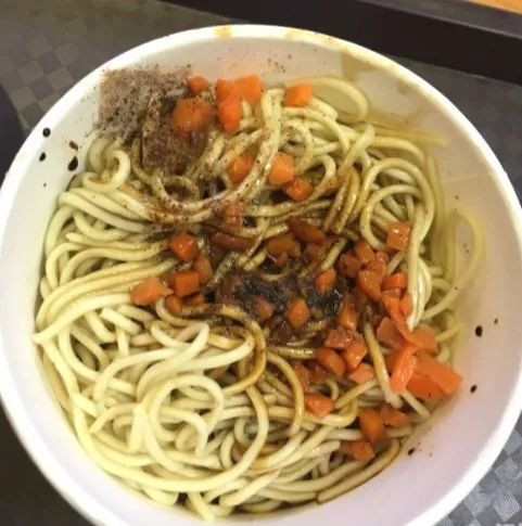 这碗面火了30年,这碗面居然上热搜了