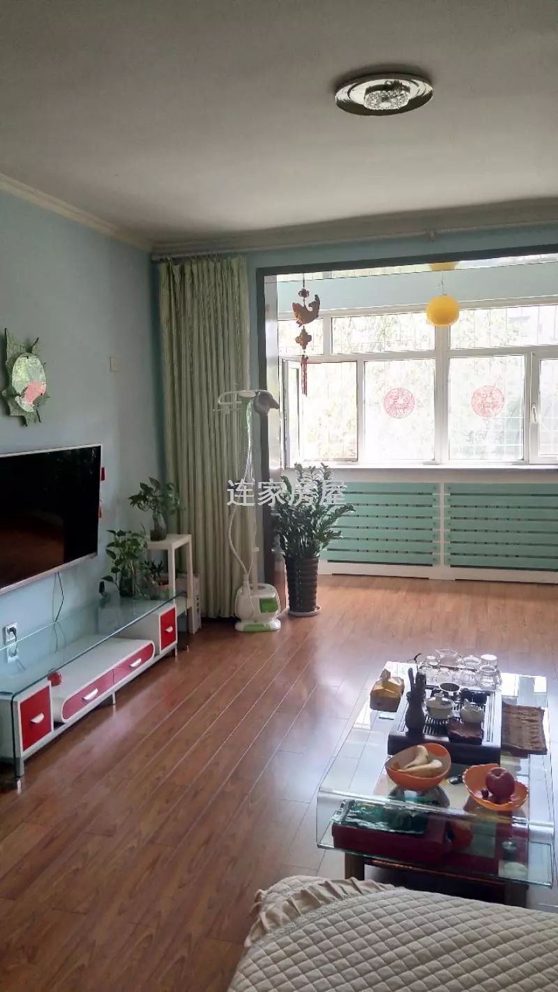 石河子三室二厅50万精装修急卖,石河子二手房大户型推荐