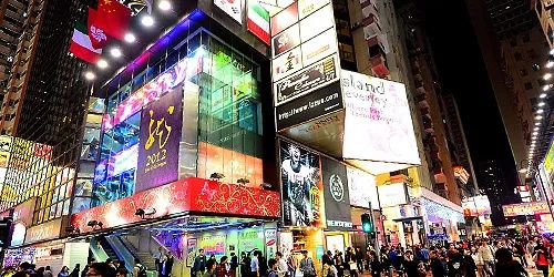 中国妈妈被外国航班赶下飞机起诉,中国妈妈被赶下飞机赔偿后续