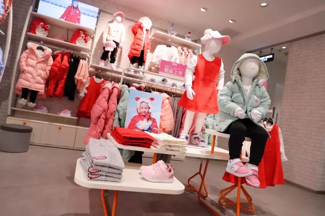 哇！昆明开了家1100平米超大的儿童钻石旗舰店？！本周末还有大优惠！