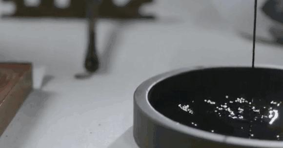 往鞋里抹点这个，走路再久都不累！聪明的人都这样做