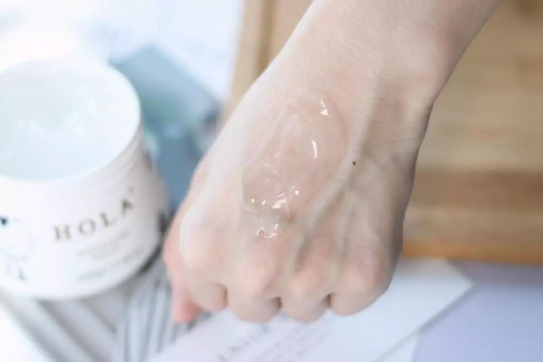 油腻泛红毛孔粗大用什么面膜,油腻暗沉皮肤用什么护肤品好