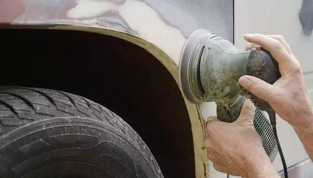 灰色车漆划痕修复最好方法,黑色车漆划痕修复小妙招看不出