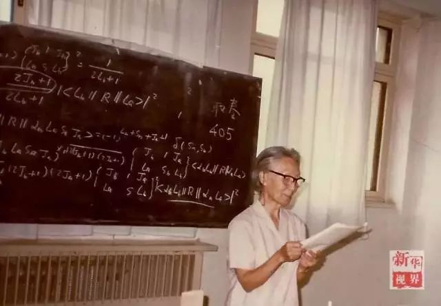 50年前的今天，他用自己的生命护住一份绝密文件！22天后，中国靠它震惊了世界！