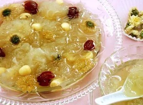 冬季皮肤干燥起皮用什么护肤,冬季脸上皮肤干燥起皮刺痛怎么办