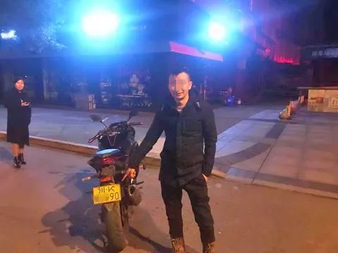 赛摩碰到交警,赛摩深夜扰民重拳出击