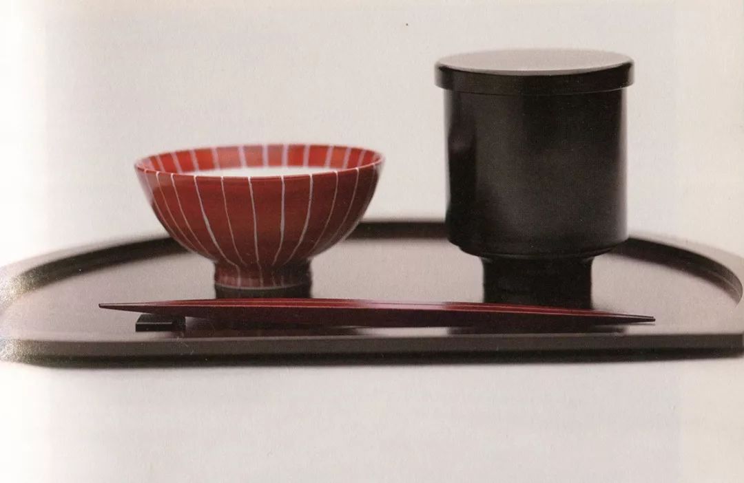 一只小小的碗,一个小小的碗