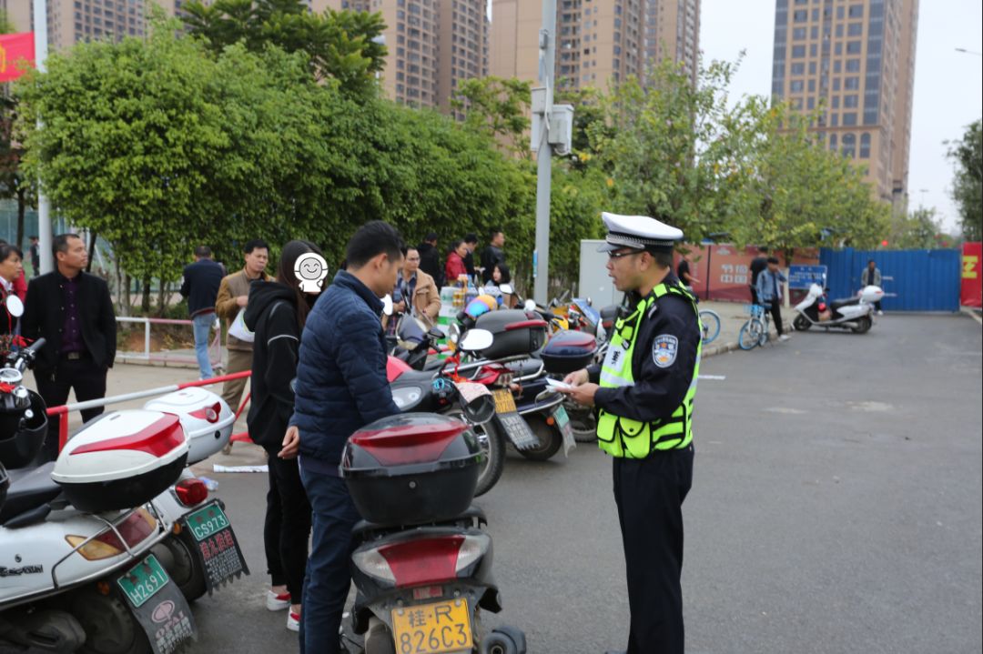 谭校长2010年演唱会现场版,谭校长94演唱会