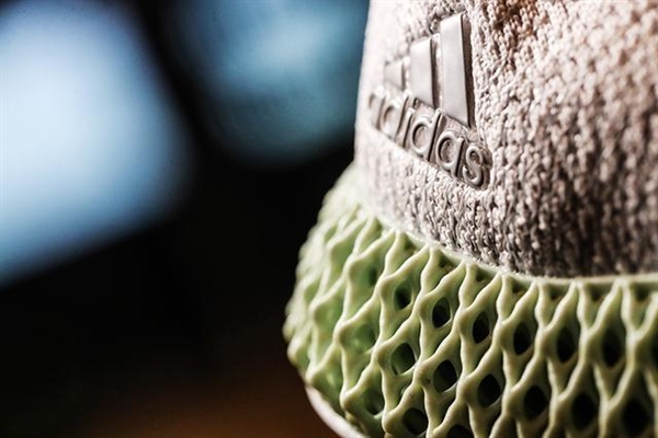 阿迪达斯3d打印跑鞋价格,阿迪达斯运动鞋耐克运动鞋