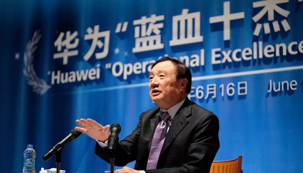 刘强东被员工坑死，马云在小饭馆痛哭：当爸爸前，谁还没当过孙子？