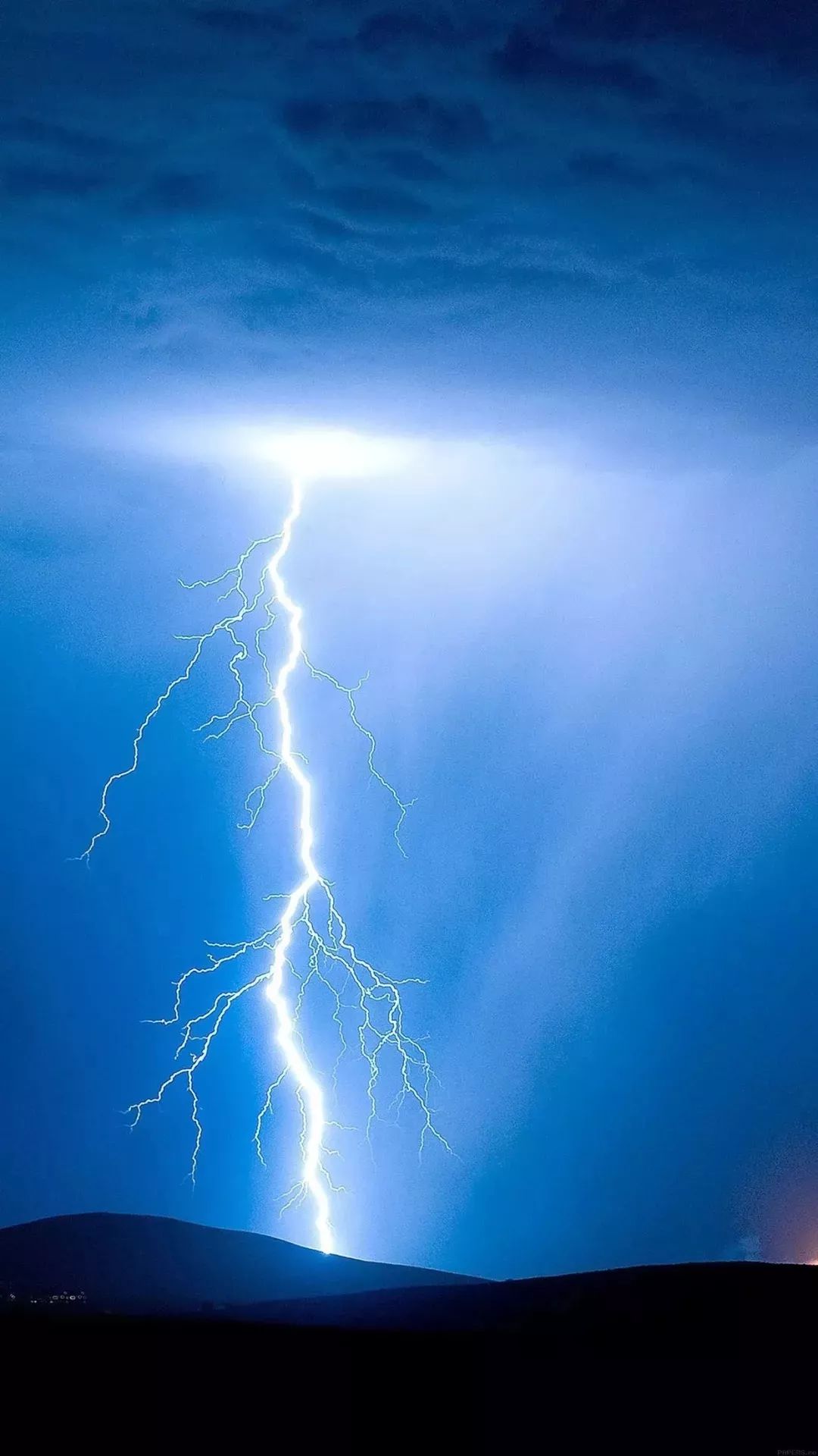 iphone好看的遮挡时间壁纸,iphone会亮的壁纸大全