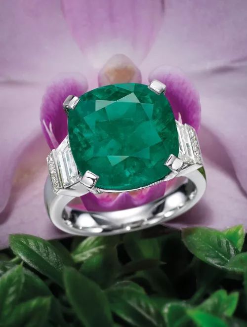 瑰丽彩宝,瑰丽珠宝及翡翠首饰春拍