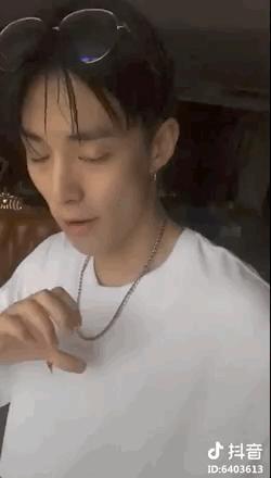 沈梦辰卖芭比粉包,沈梦辰卖杜海涛送的包