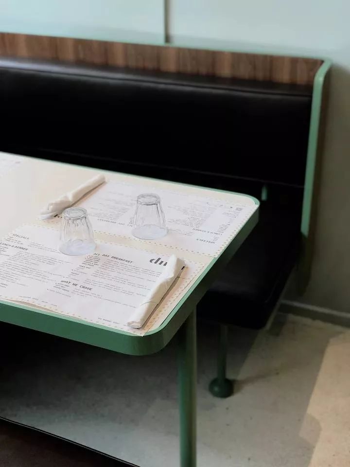 进公寓买设计品，到邮局逛百货店，这三家潮铺我真的摸不透