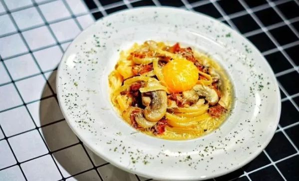 什刹海春季游玩攻略,超详细的北京什刹海逛吃攻略