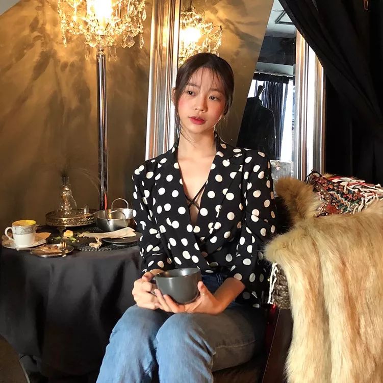 什么？！身高不够165CM的“厌世脸”也能当模特，韩国草根博主Mulbada用她的超高衣品做到了！