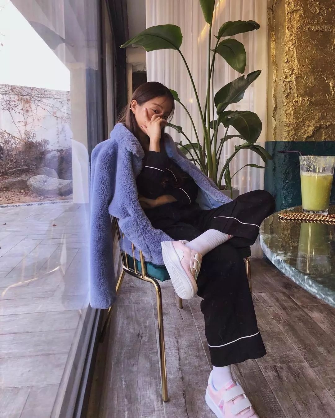 什么？！身高不够165CM的“厌世脸”也能当模特，韩国草根博主Mulbada用她的超高衣品做到了！