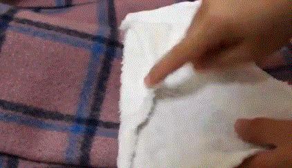 白色衣服长霉斑用什么可以除掉,衣服上有黄色霉斑怎么清洗最有效