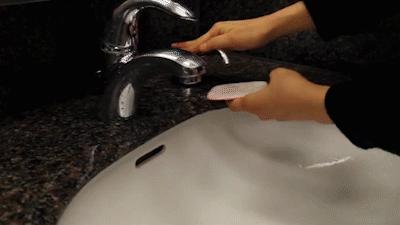 金丝绒衣服沾灰粘毛怎么办,衣服很容易粘毛沾灰