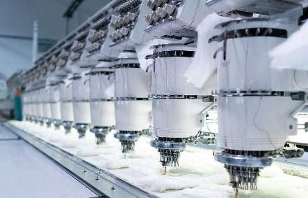 大学生创业做服装赚亿元,大学生创业做家纺