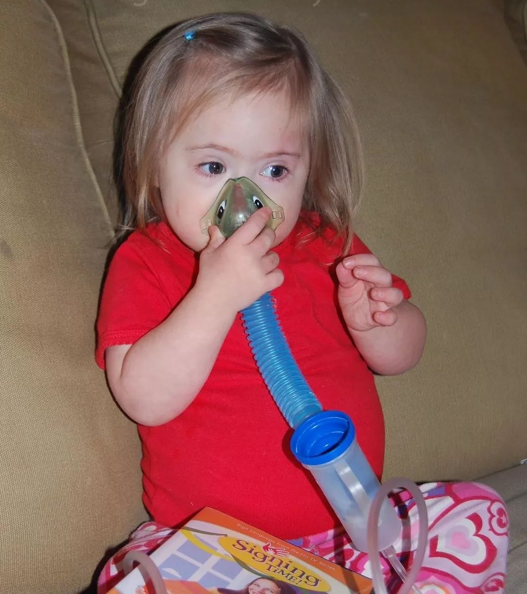 在家给孩子做雾化吸入治疗不得要领？专家手把手教你～