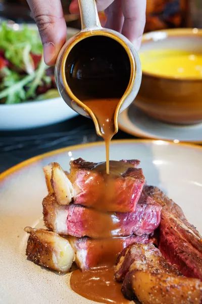 ¥299/2大1小——英迪格魔都第3家分号放大招！波龙鳕鱼和牛海陆饕餮狂欢！