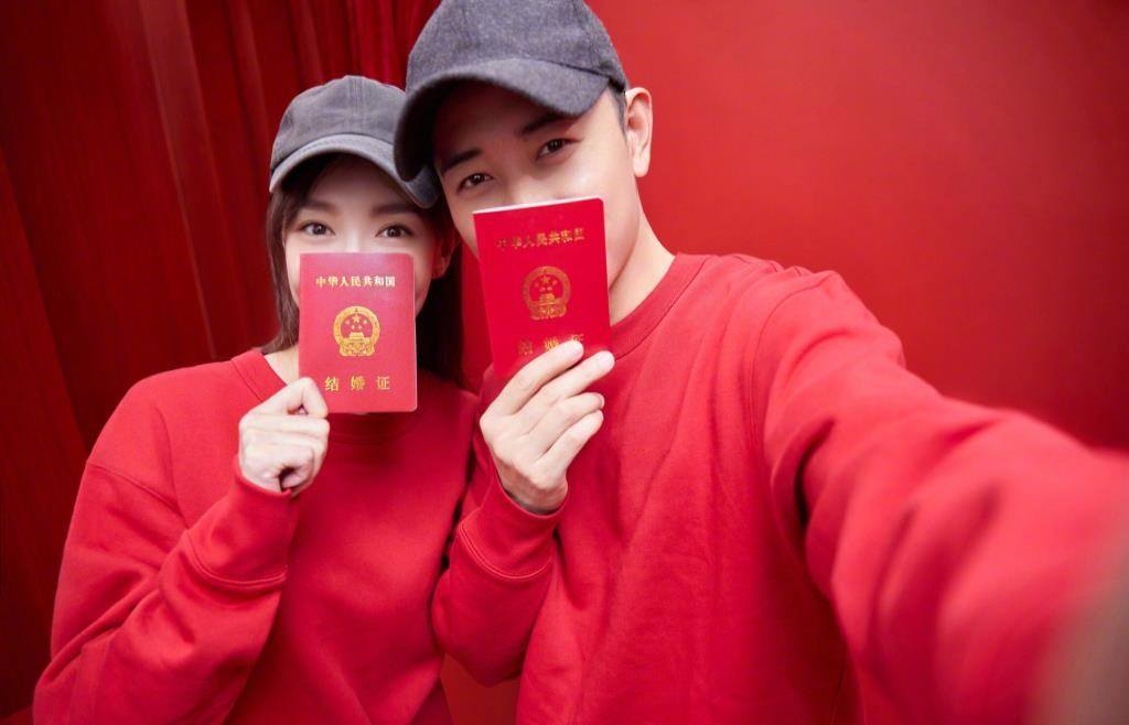 夏家三千金戚薇唐嫣张檬谁混得好,张檬夏家三千金秒杀唐嫣和戚薇