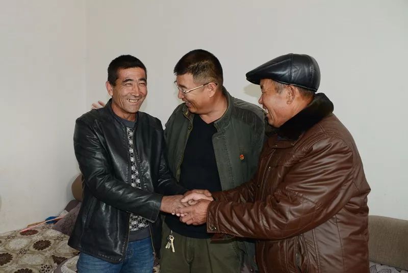 访惠聚工作队第一书记精神态势,访惠聚第一书记纪实