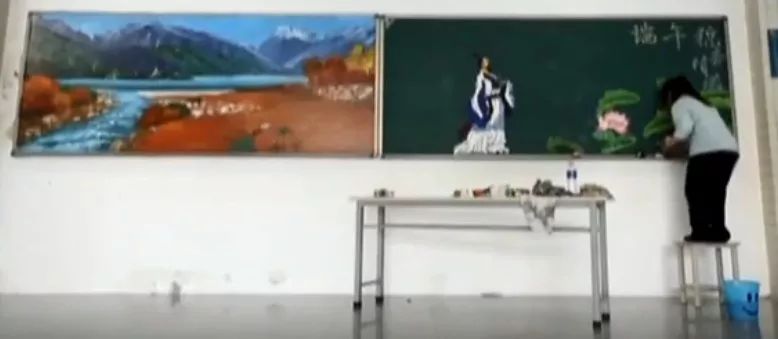又一“扫地僧”火了！保洁阿姨3D黑板报惊艳全网