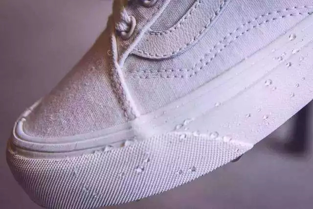 下雨鞋子湿了怎么办小技巧,下雨鞋子湿了怎么容易干