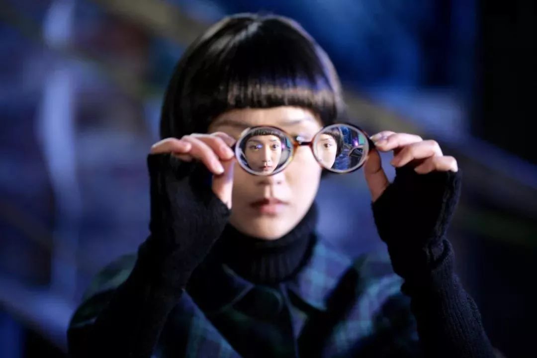 想缓解眼疲劳？看绿色的东西、转动眼球都是没用的，正确的做法是……