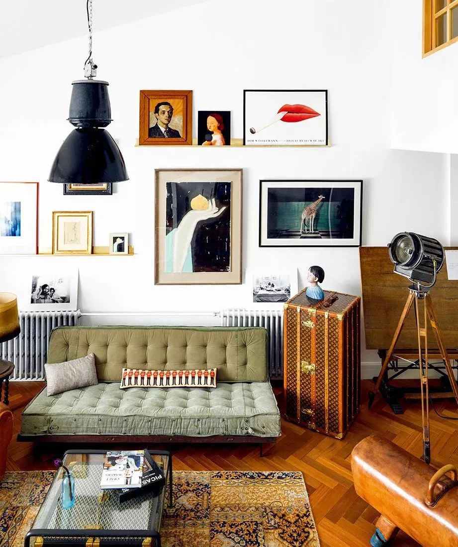 不打孔的挂画,不伤墙面的挂画方法