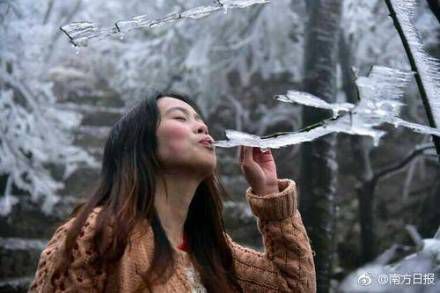 车被刮蹭是私下处理还是报警,车被刮蹭找交警还是警察