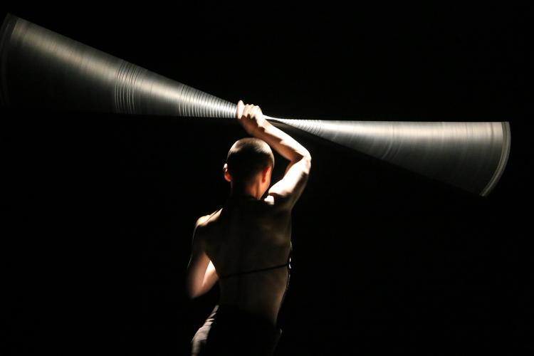 用舞蹈探索肉体自由的现代舞团“陶身体”，10年里经历了什么？｜100个有想法的人