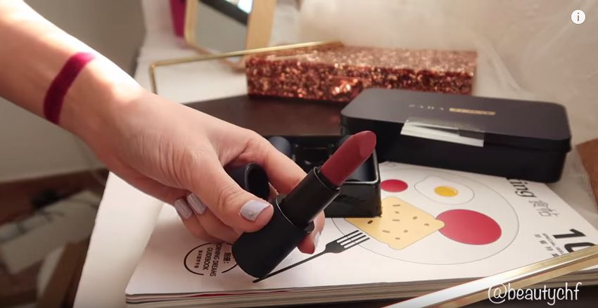 zara豆沙色口红 (zara新款口红黄皮)