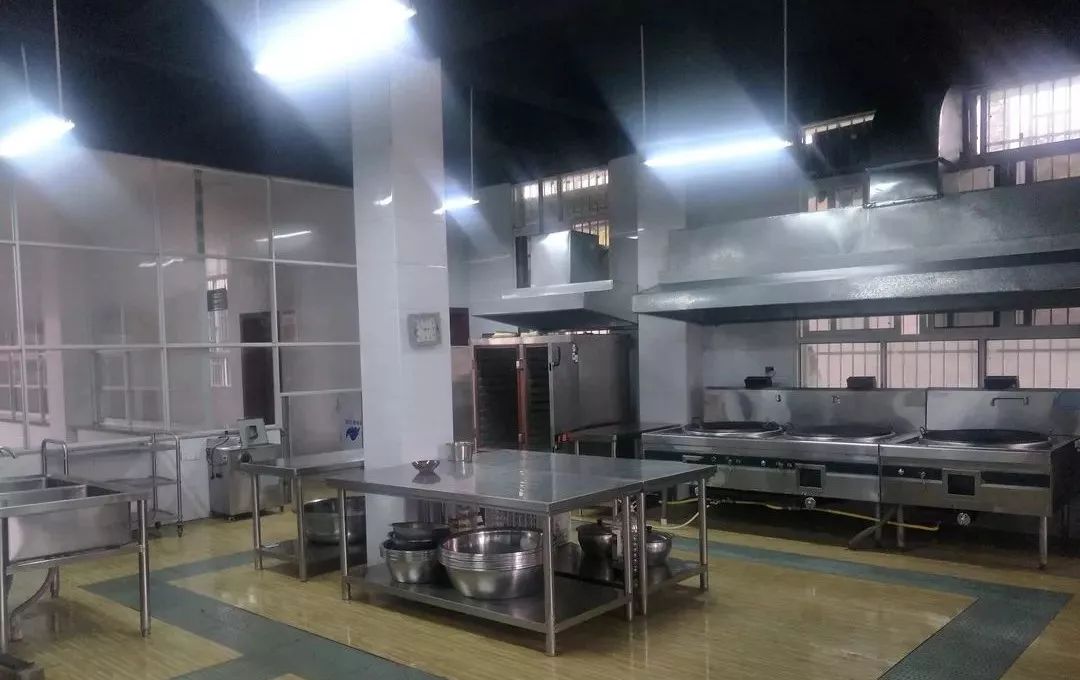 为了孩子吃上可口的饭菜,为了孩子吃到安全的饭菜