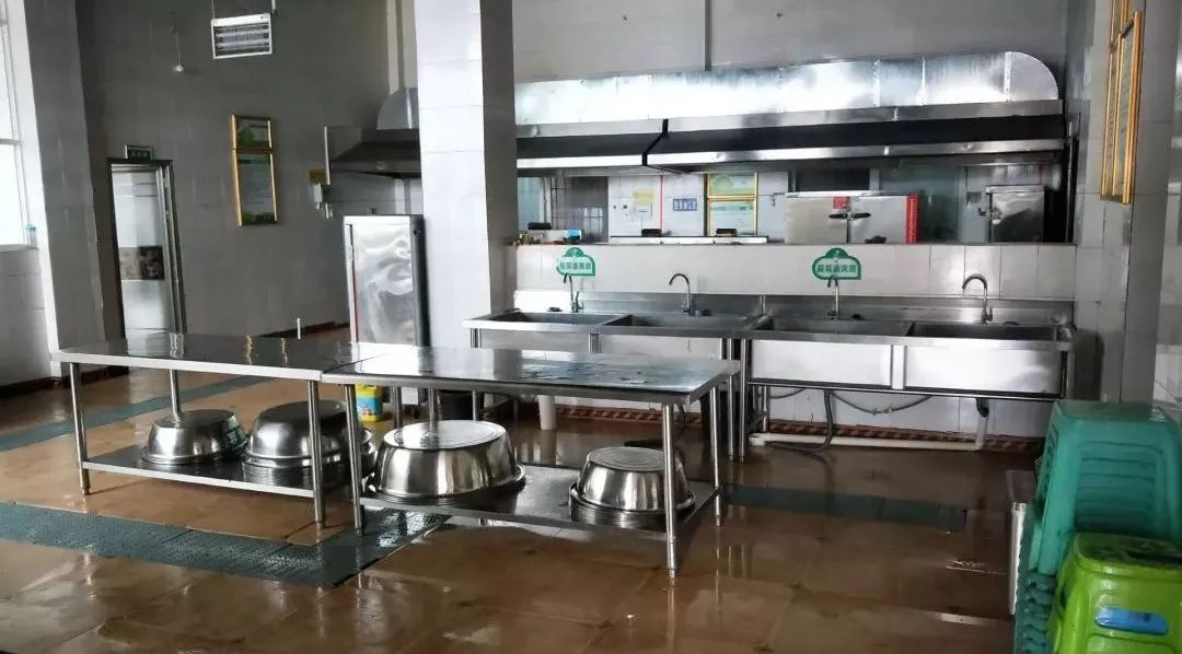 为了孩子吃上可口的饭菜,为了孩子吃到安全的饭菜