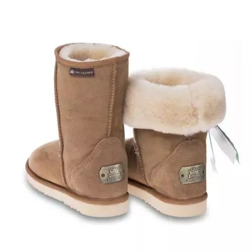 什么款式的雪地靴穿着不累,雪地靴怎么选才能耐穿